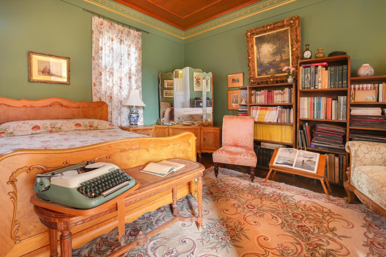 Museum Hotel George Molfetas 아르고스톨리온 외부 사진