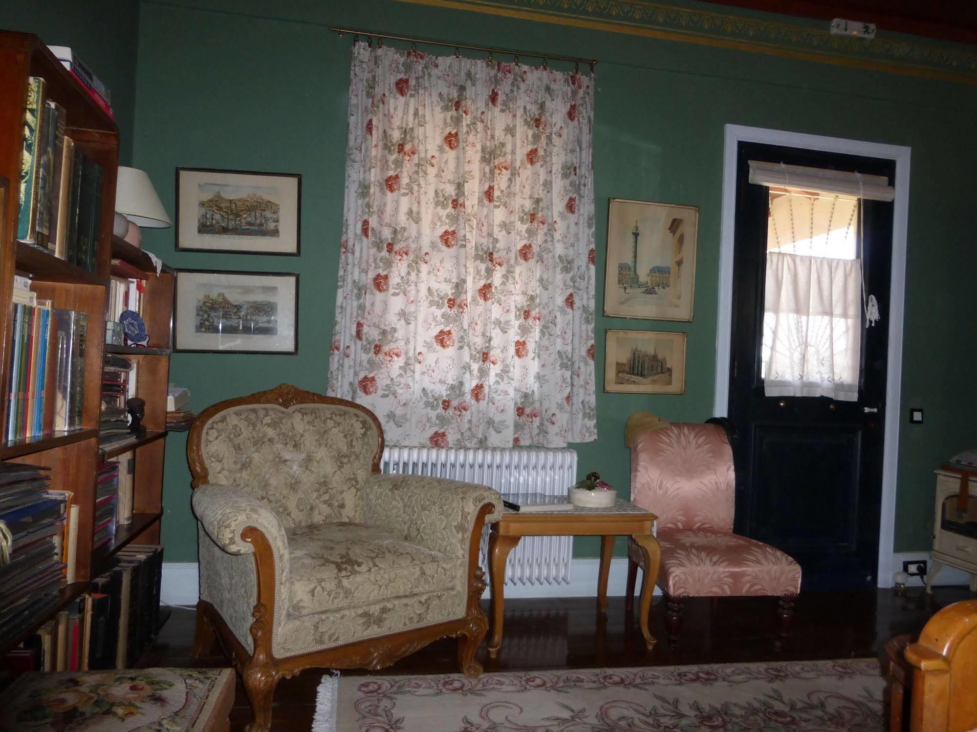 Museum Hotel George Molfetas 아르고스톨리온 외부 사진