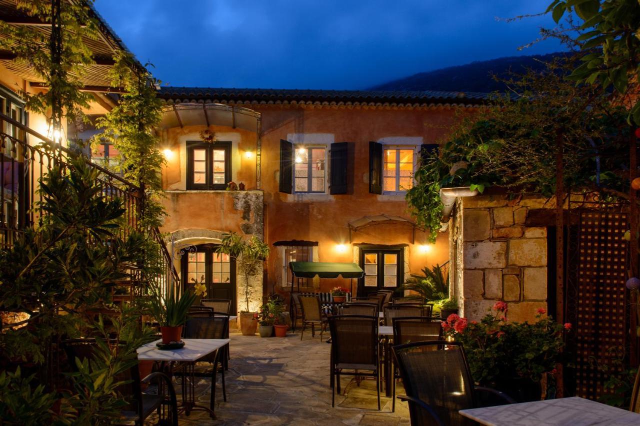 Museum Hotel George Molfetas 아르고스톨리온 외부 사진